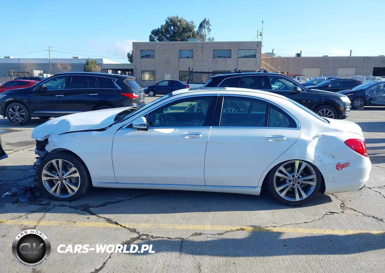 2018 Mercedes-Benz C 350E VIN:55SWF4HB1JU272144 - 14