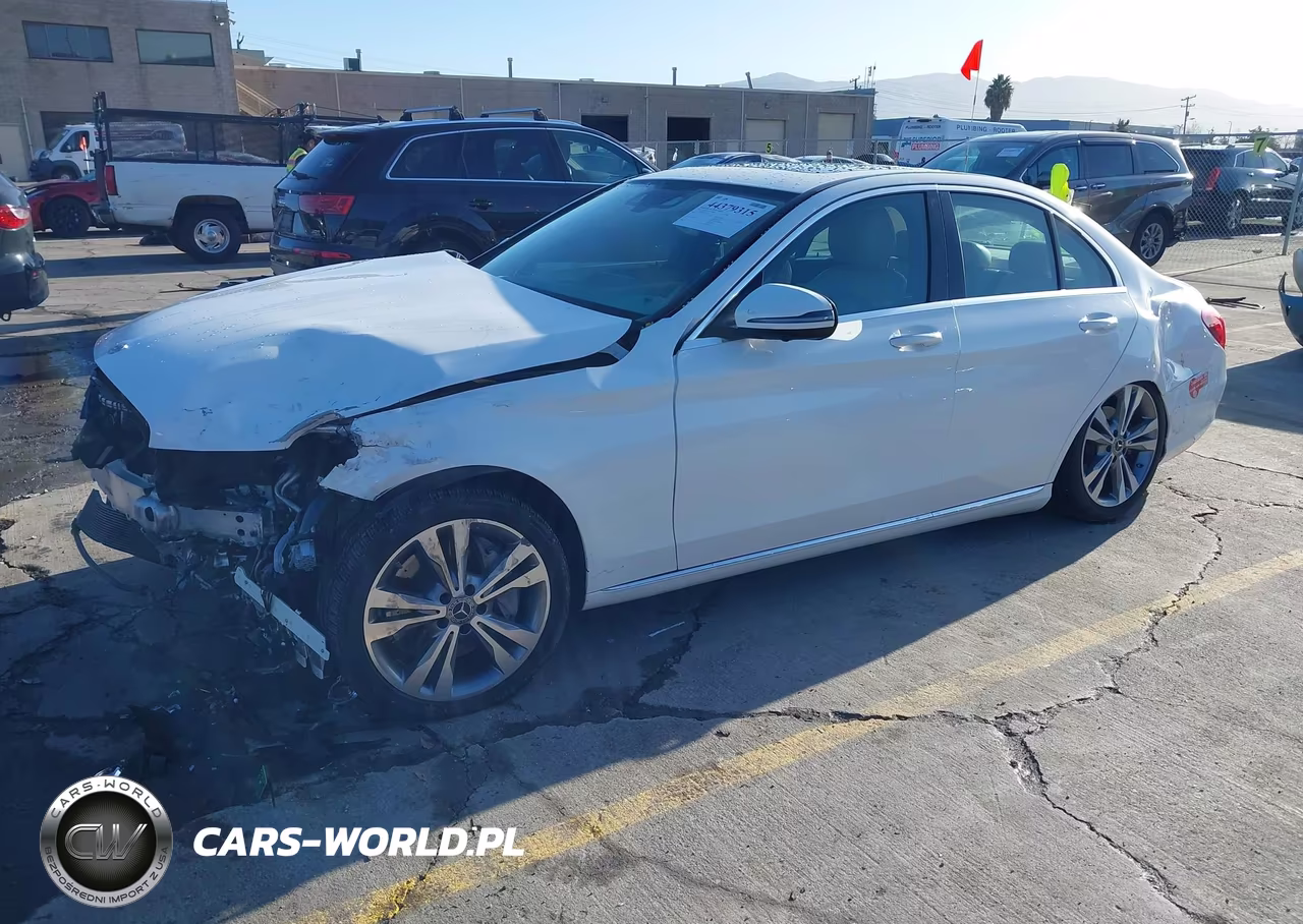 2018 Mercedes-Benz C 350E VIN:55SWF4HB1JU272144 - 2