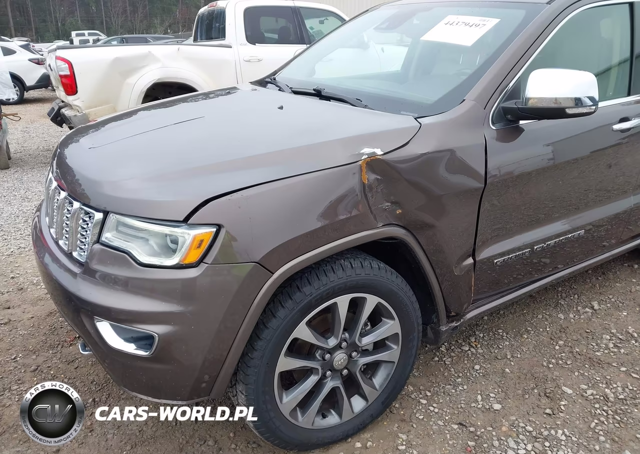 2017 Jeep Grand Cherokee Overland 4X2 VIN:1C4RJECG1HC838283 - 6