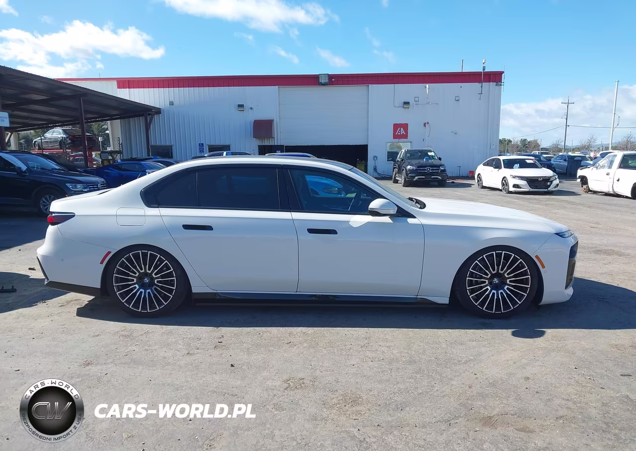 2025 BMW I7 Edrive50 VIN:WBY43EJ04SCU24270 - 13