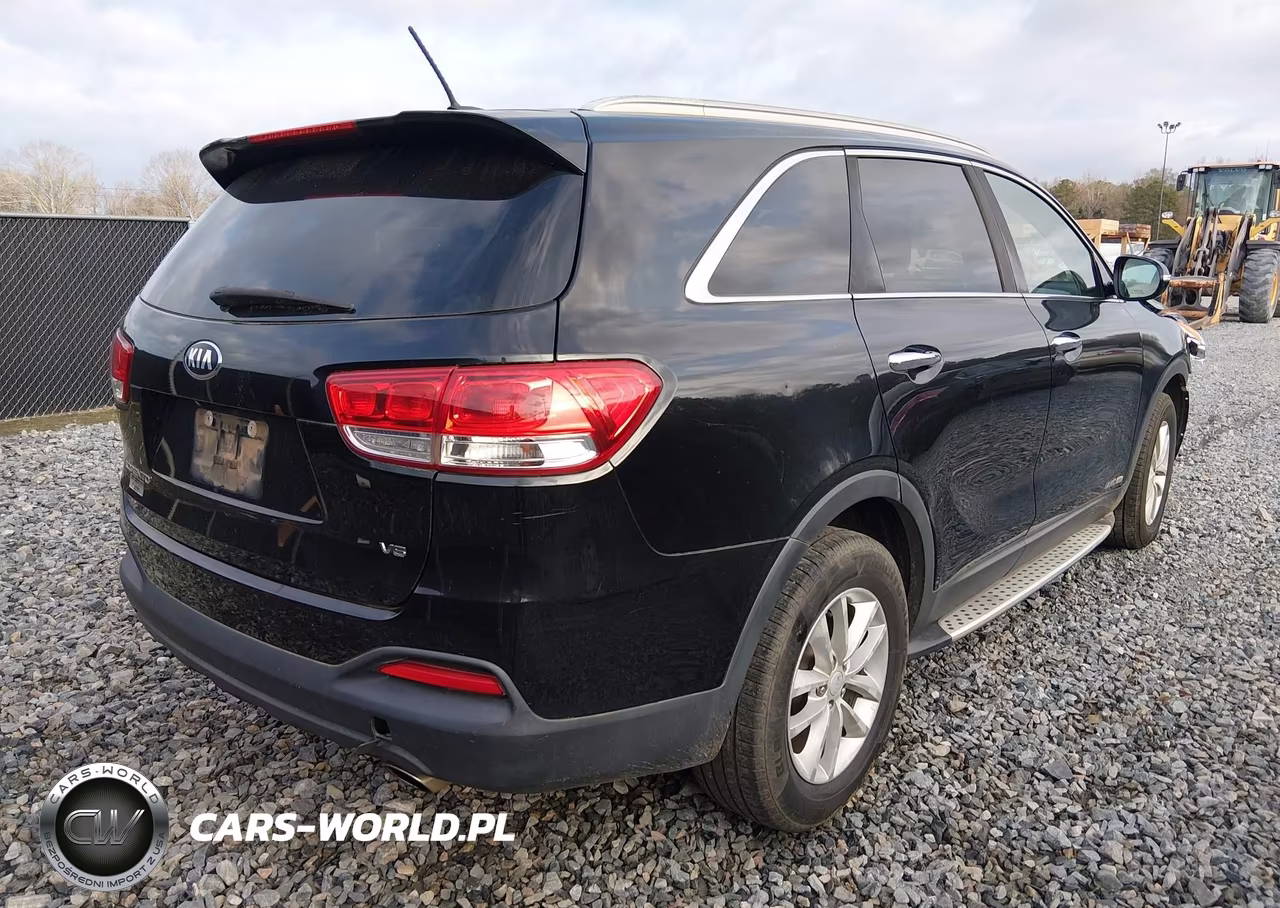 2017 Kia Sorento 3.3L Lx VIN:5XYPGDA57HG235402 - 4