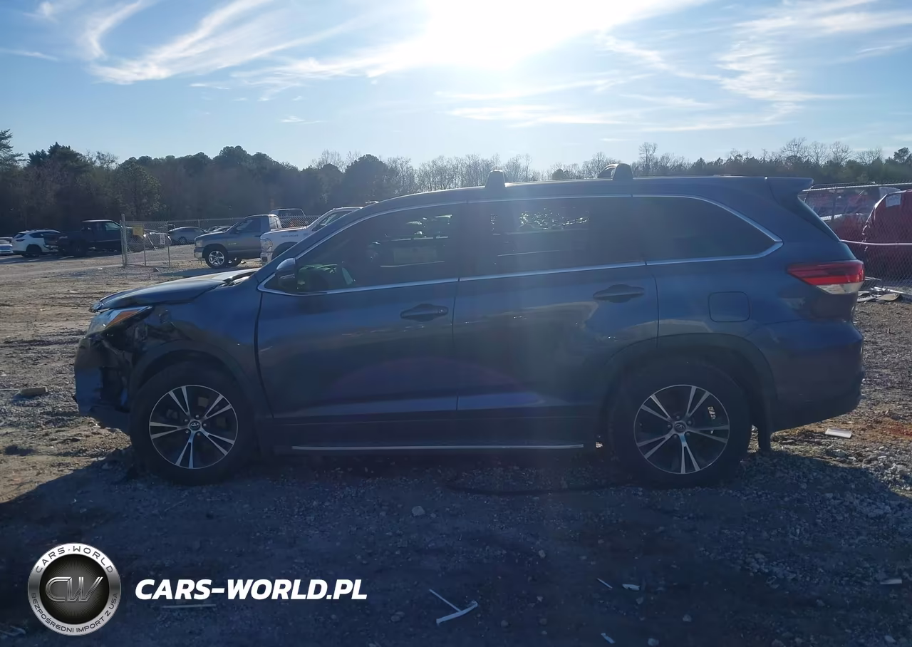 2019 Toyota Highlander Le VIN:5TDZARFH9KS053978 - 14