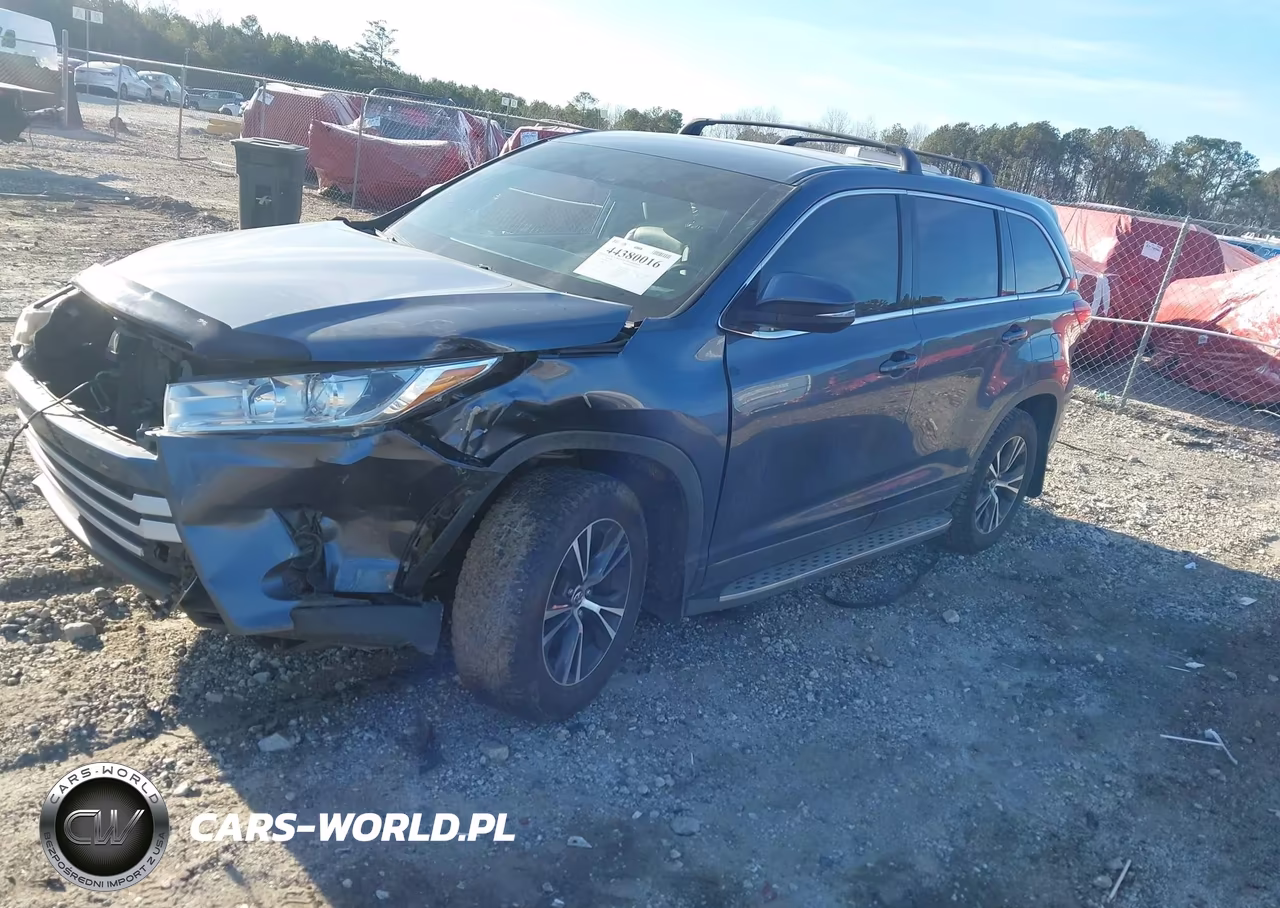 2019 Toyota Highlander Le VIN:5TDZARFH9KS053978 - 2