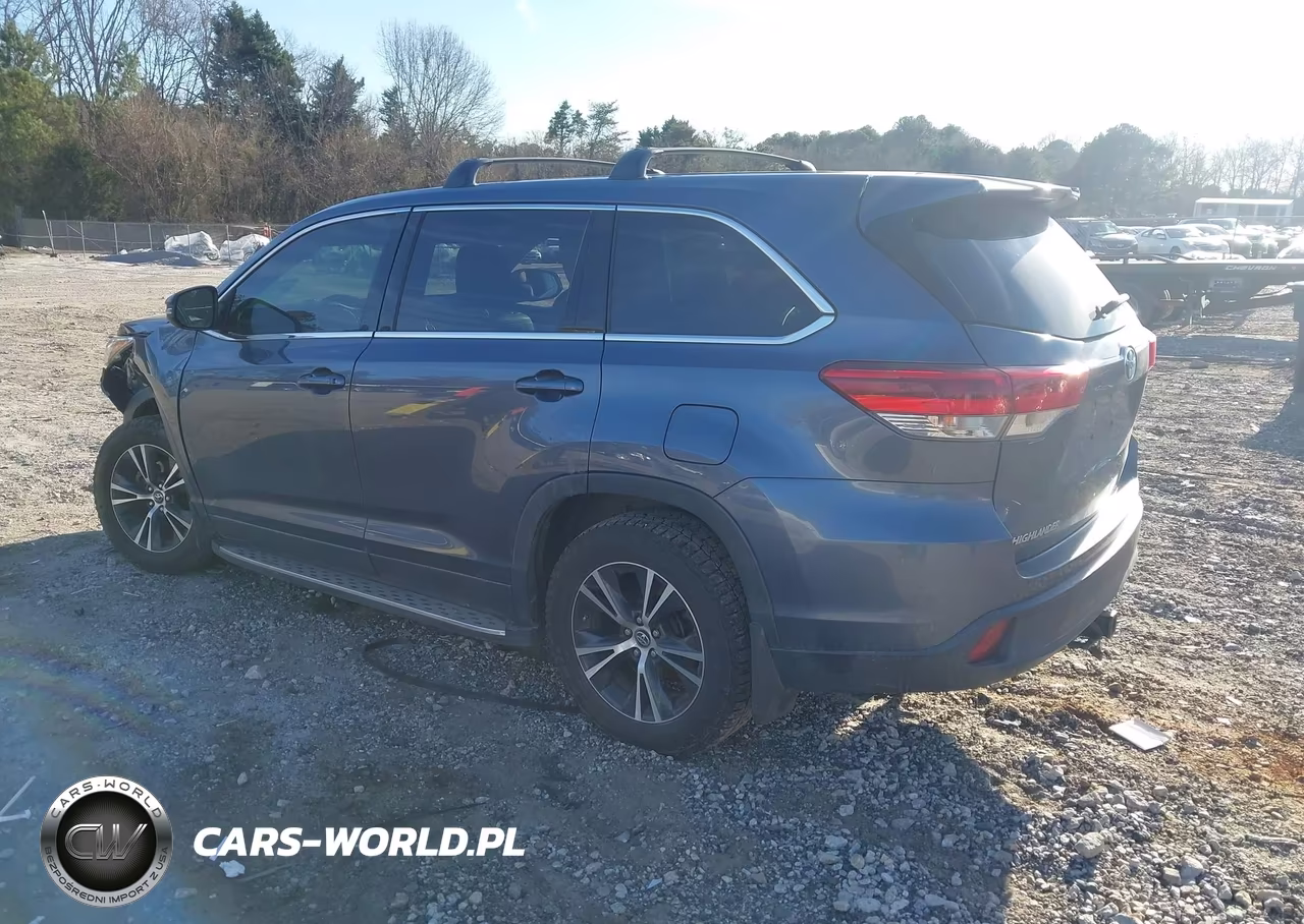 2019 Toyota Highlander Le VIN:5TDZARFH9KS053978 - 3
