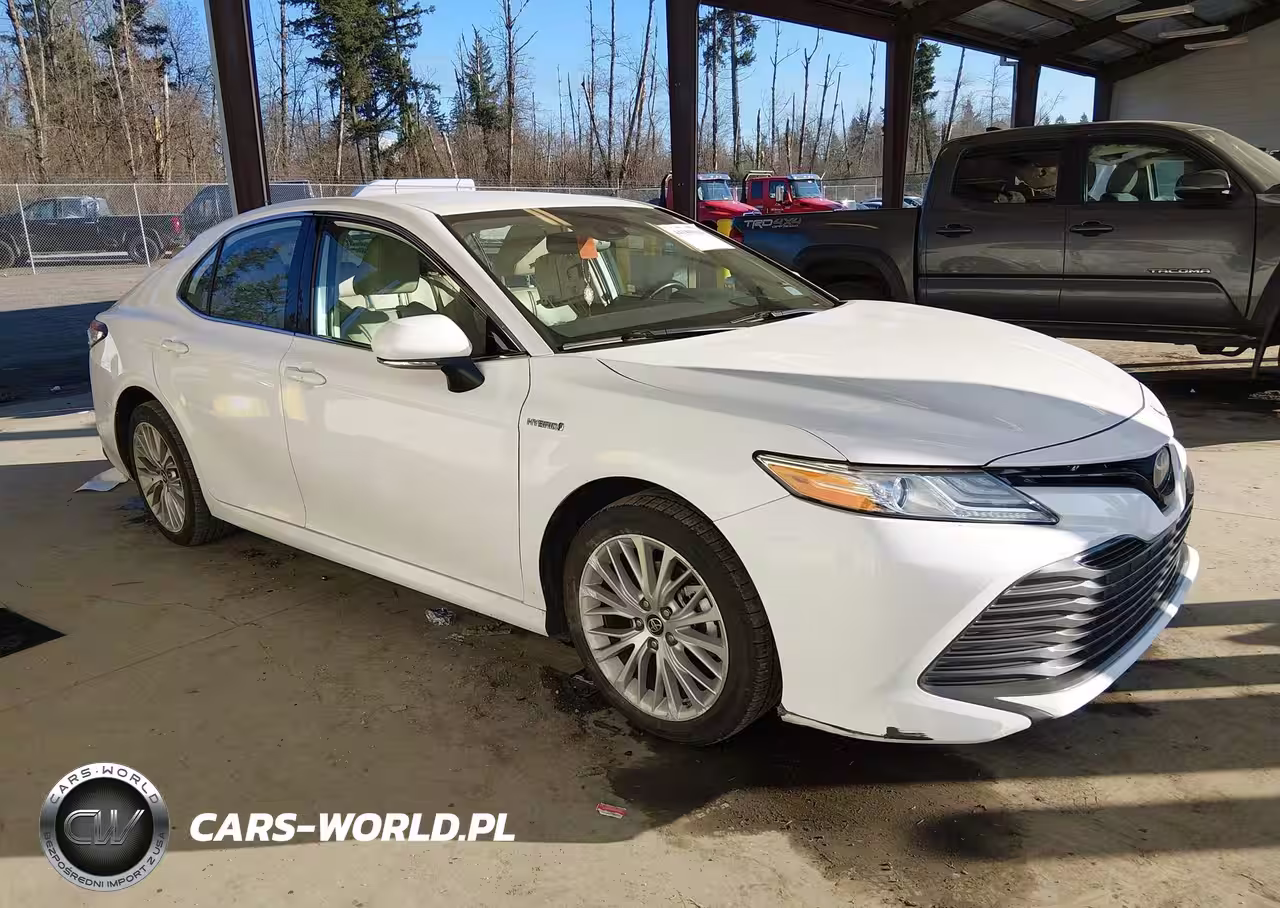 2019 Toyota Camry Hybrid Xle
