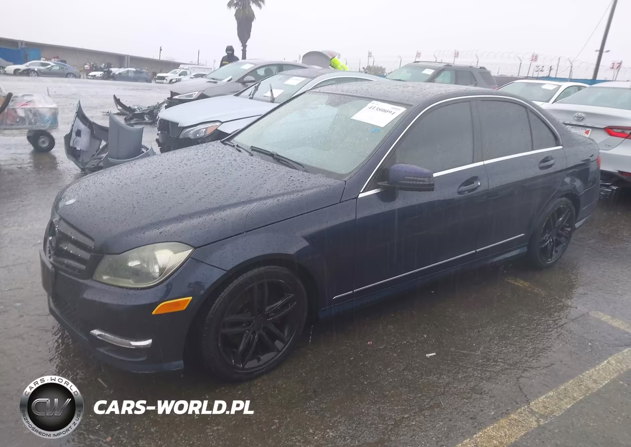 2013 Mercedes-Benz C 250 Sport VIN:WDDGF4HB8DA840737 - 2
