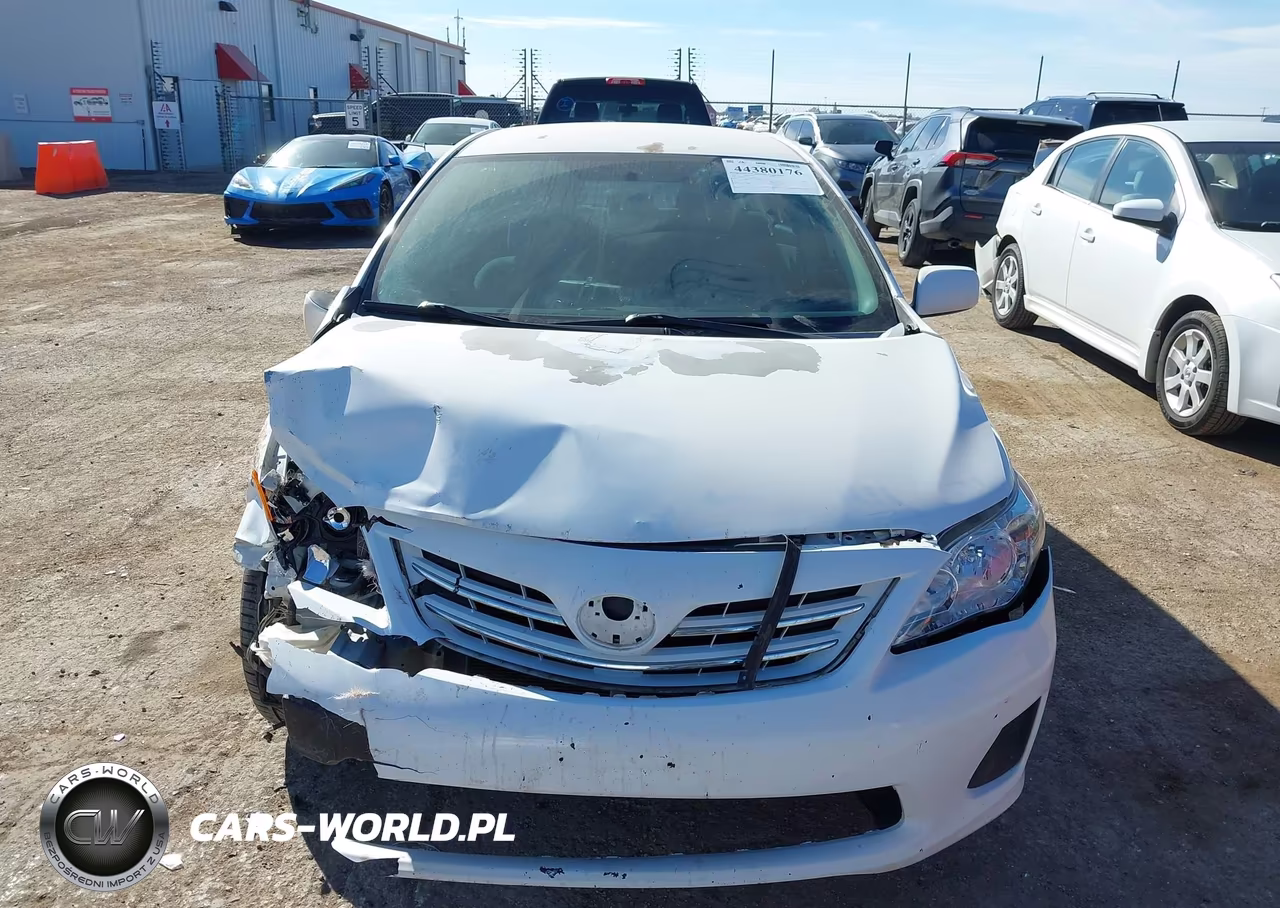 2013 Toyota Corolla Le VIN:5YFBU4EE0DP123415 - 13