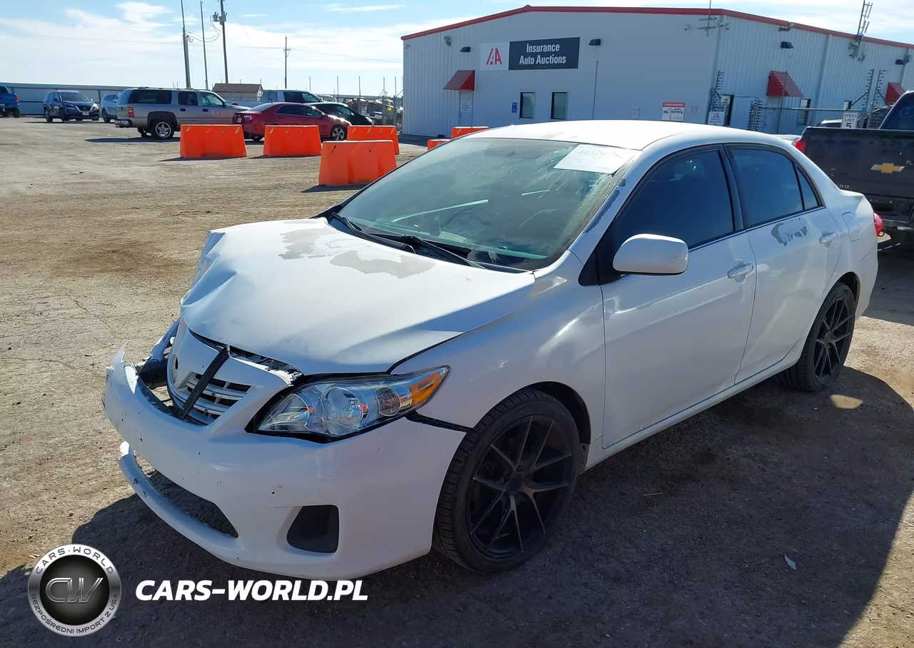 2013 Toyota Corolla Le VIN:5YFBU4EE0DP123415 - 2