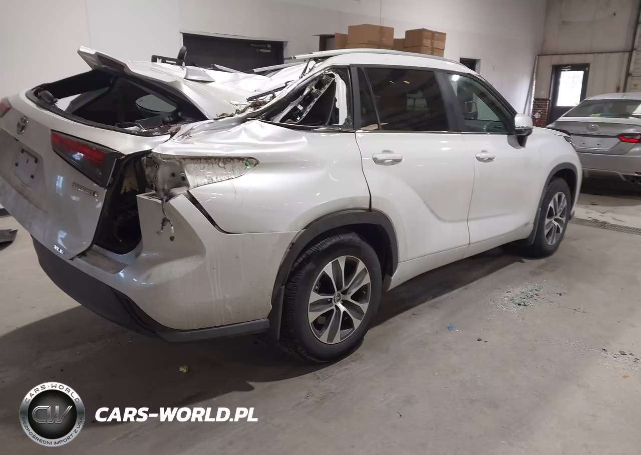 2023 Toyota Highlander Hybrid Xle VIN:5TDKBRCHXPS117083 - 4