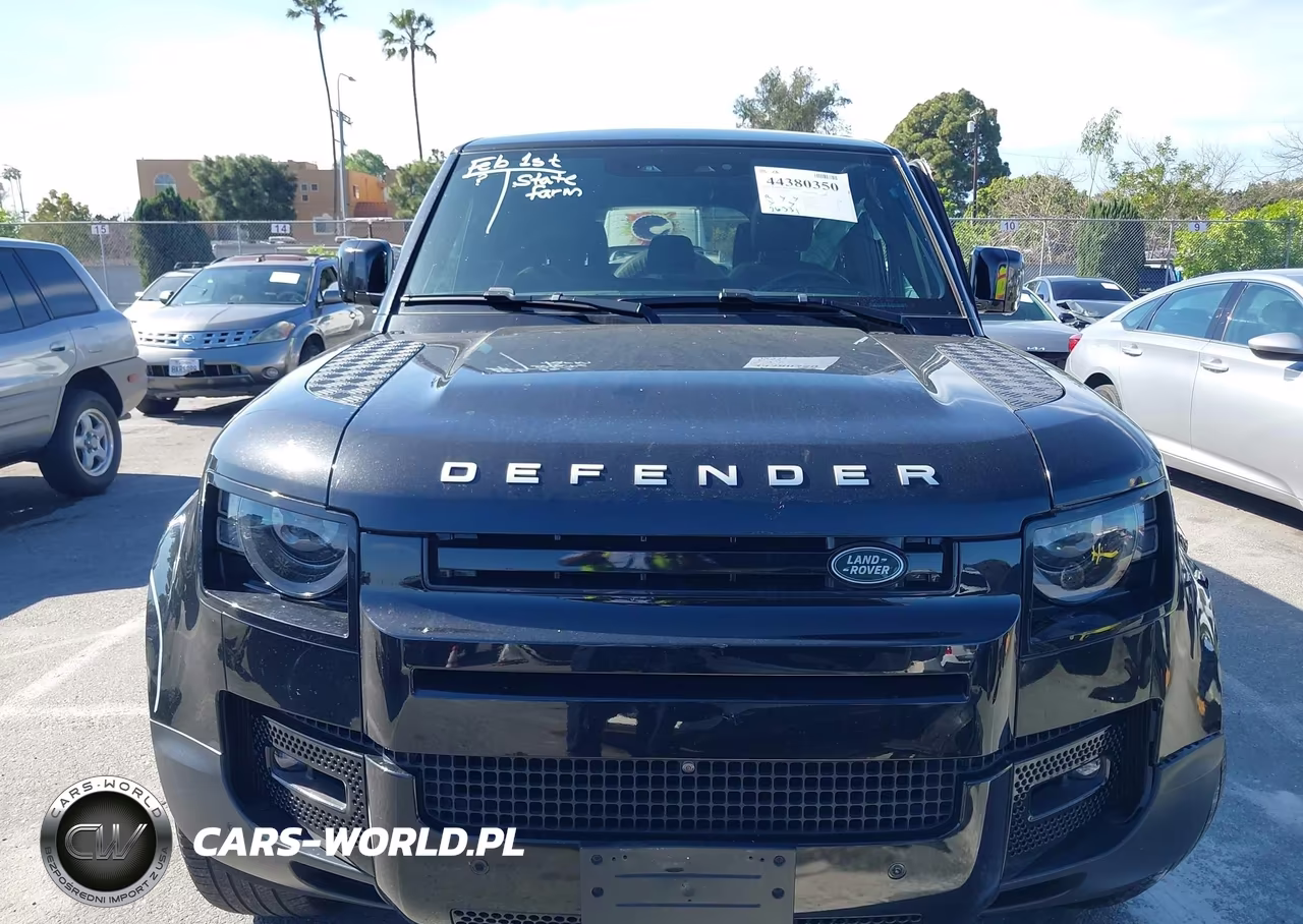 2024 Land Rover Defender 110 P400 S VIN:SALEJ7EU2R2279808 - 12