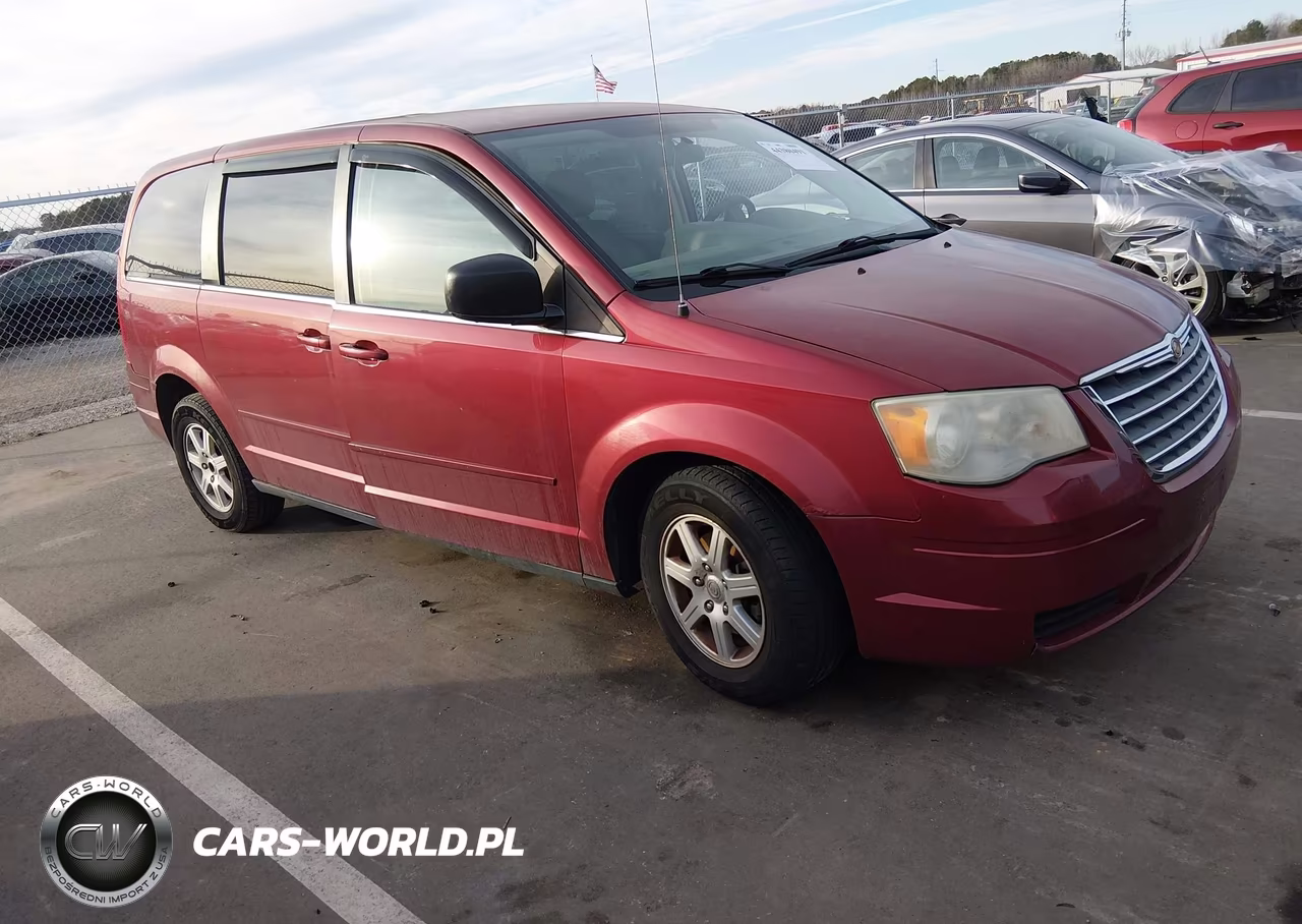 2010 Chrysler Town & Country New Lx