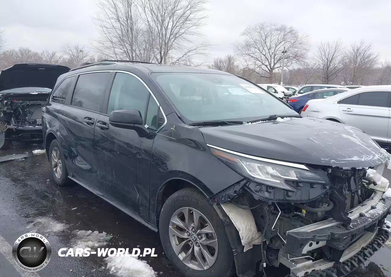 2022 Toyota Sienna Le