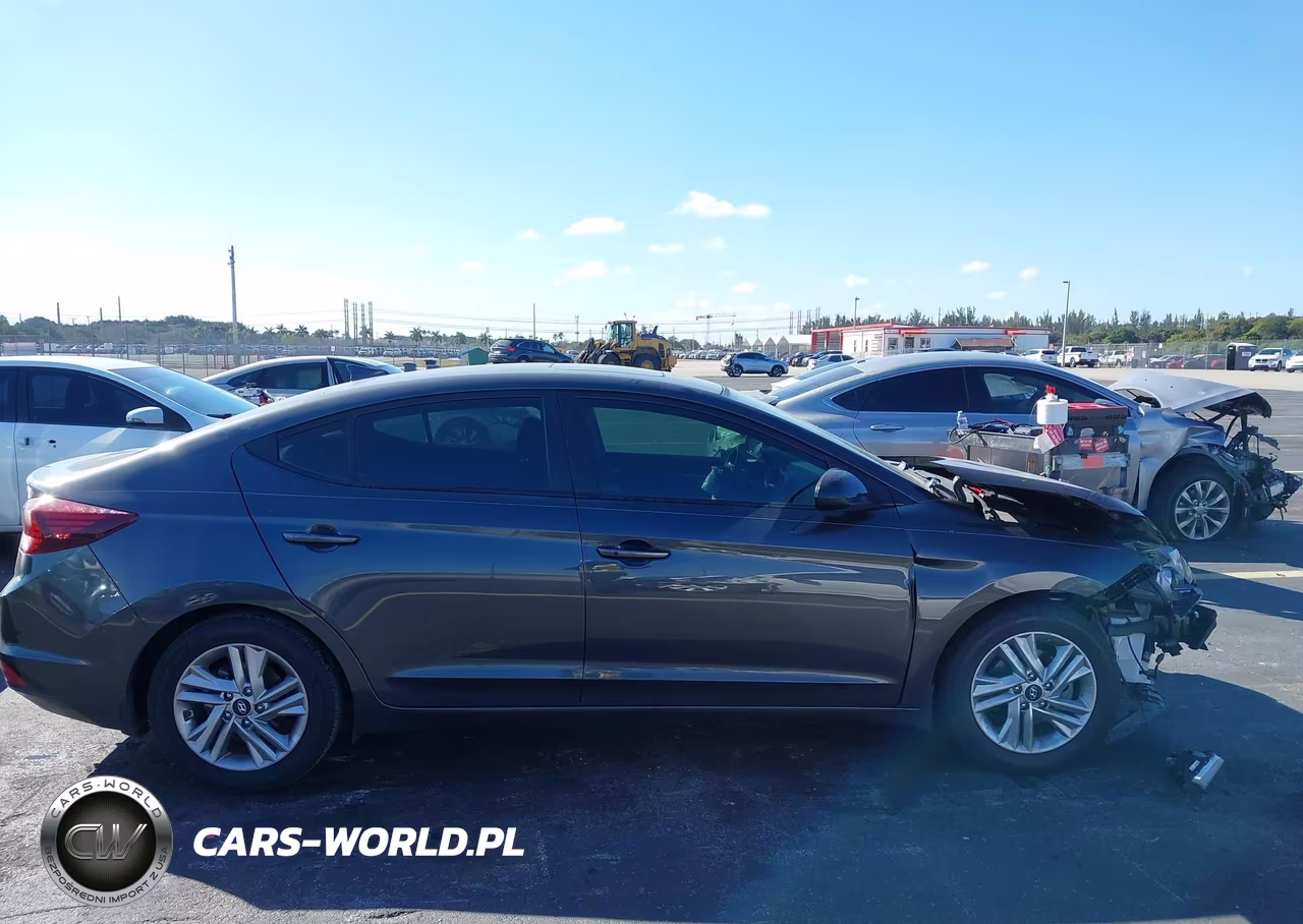 2020 Hyundai Elantra Value Edition VIN:5NPD84LFXLH558205 - 13