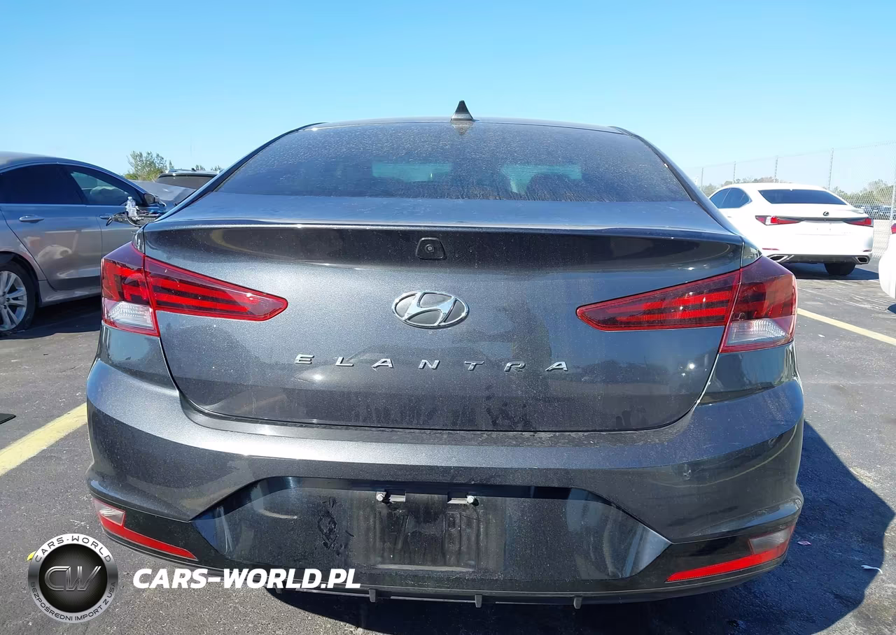 2020 Hyundai Elantra Value Edition VIN:5NPD84LFXLH558205 - 16