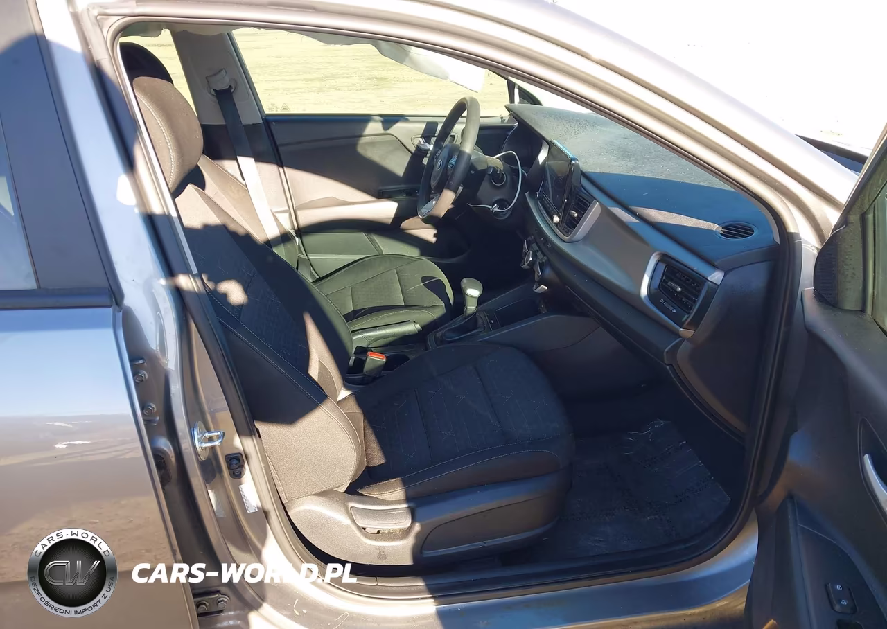 2021 Kia Rio 5-Door S VIN:3KPA25AD0ME375882 - 5