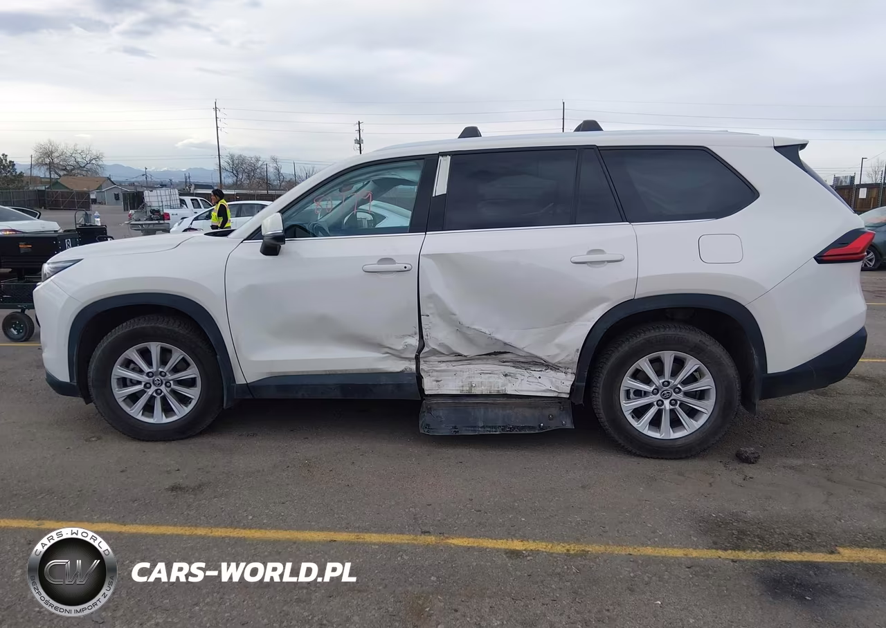 2024 Toyota Grand Highlander Xle VIN:5TDAAAB56RS007674 - 14
