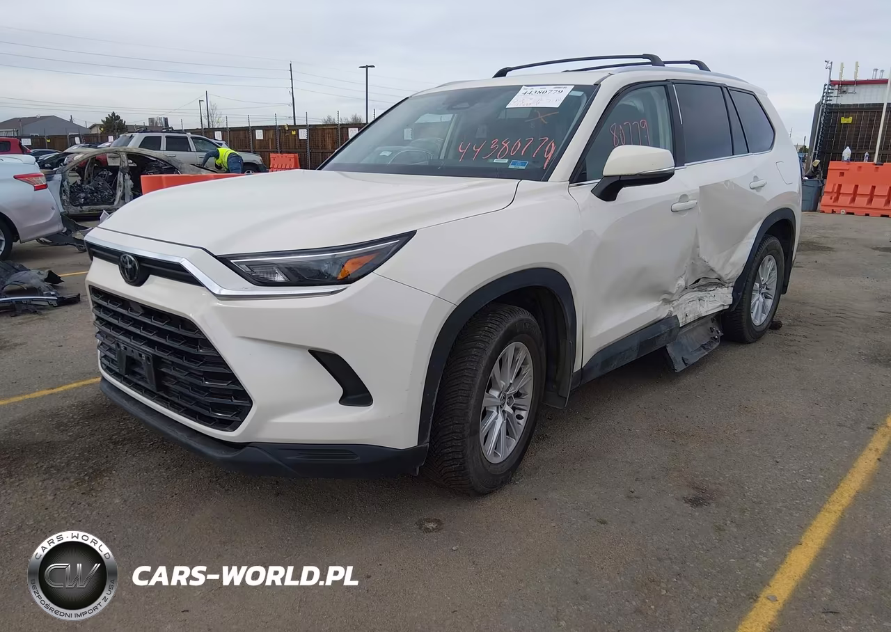 2024 Toyota Grand Highlander Xle VIN:5TDAAAB56RS007674 - 2