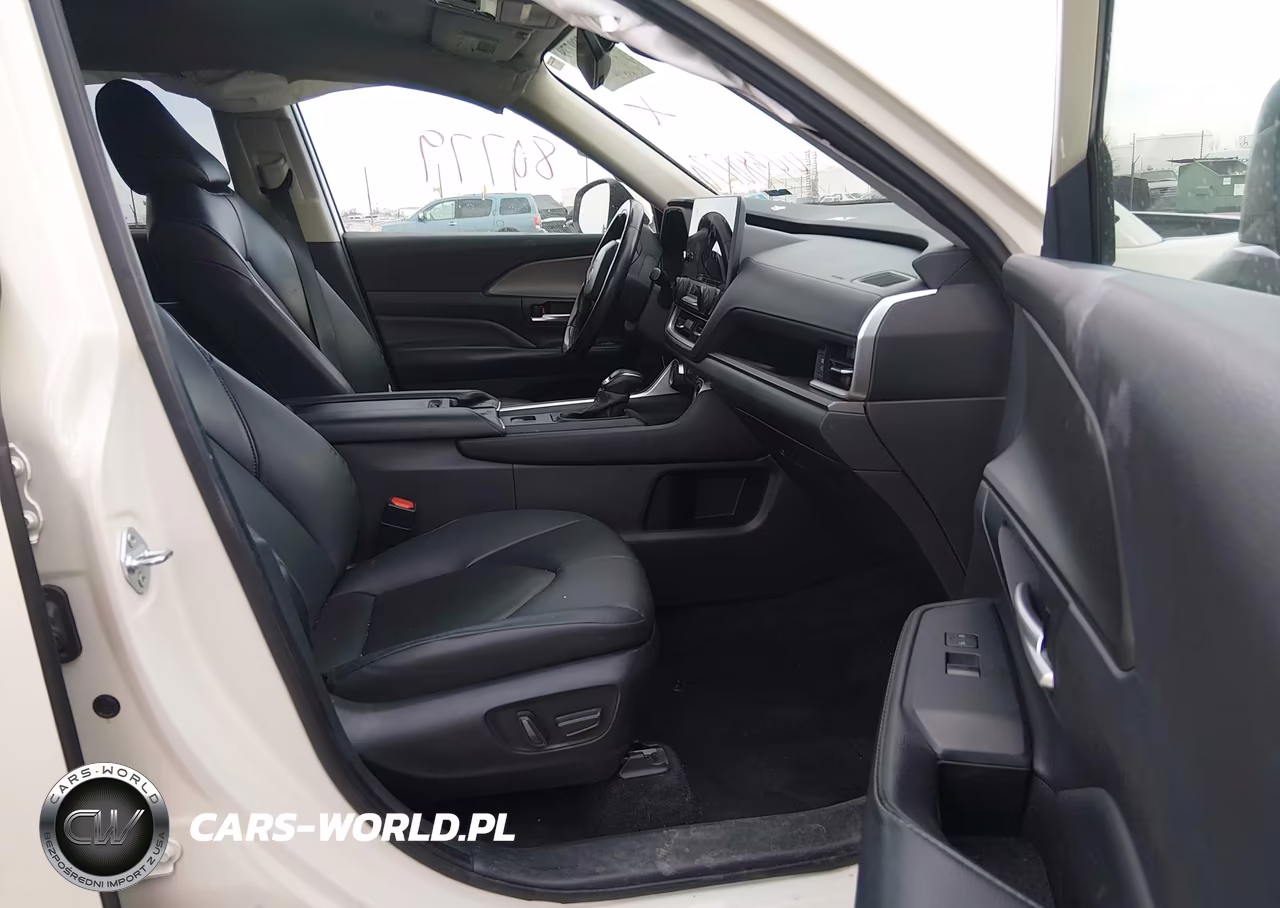 2024 Toyota Grand Highlander Xle VIN:5TDAAAB56RS007674 - 5