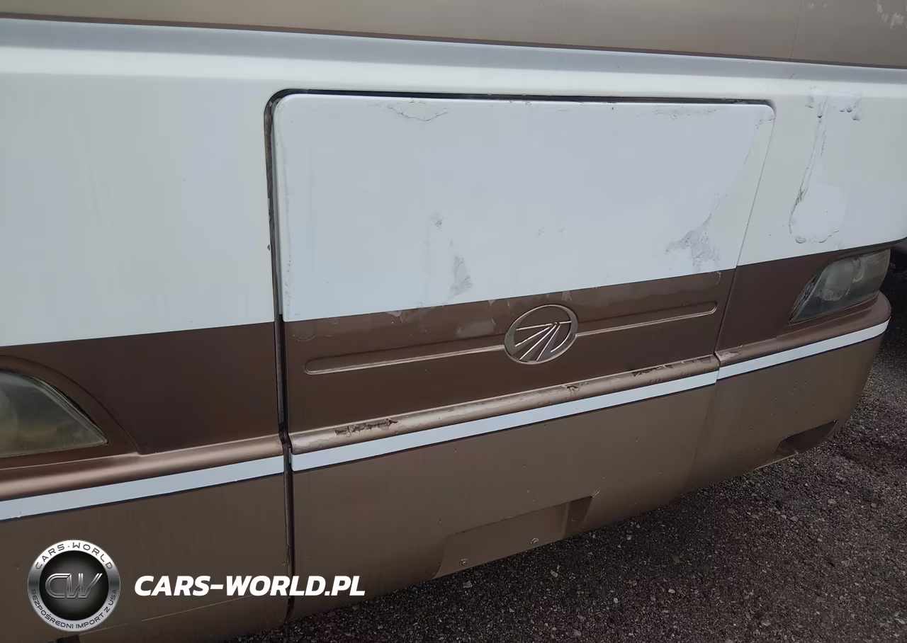 2001 Roadmaster Rail Executive Signature VIN:1RF12061911010691 - 10