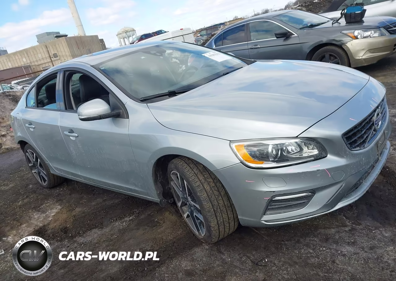 2018 Volvo S60 T5 Dynamic VIN:YV140MTL9J2456528 - 1