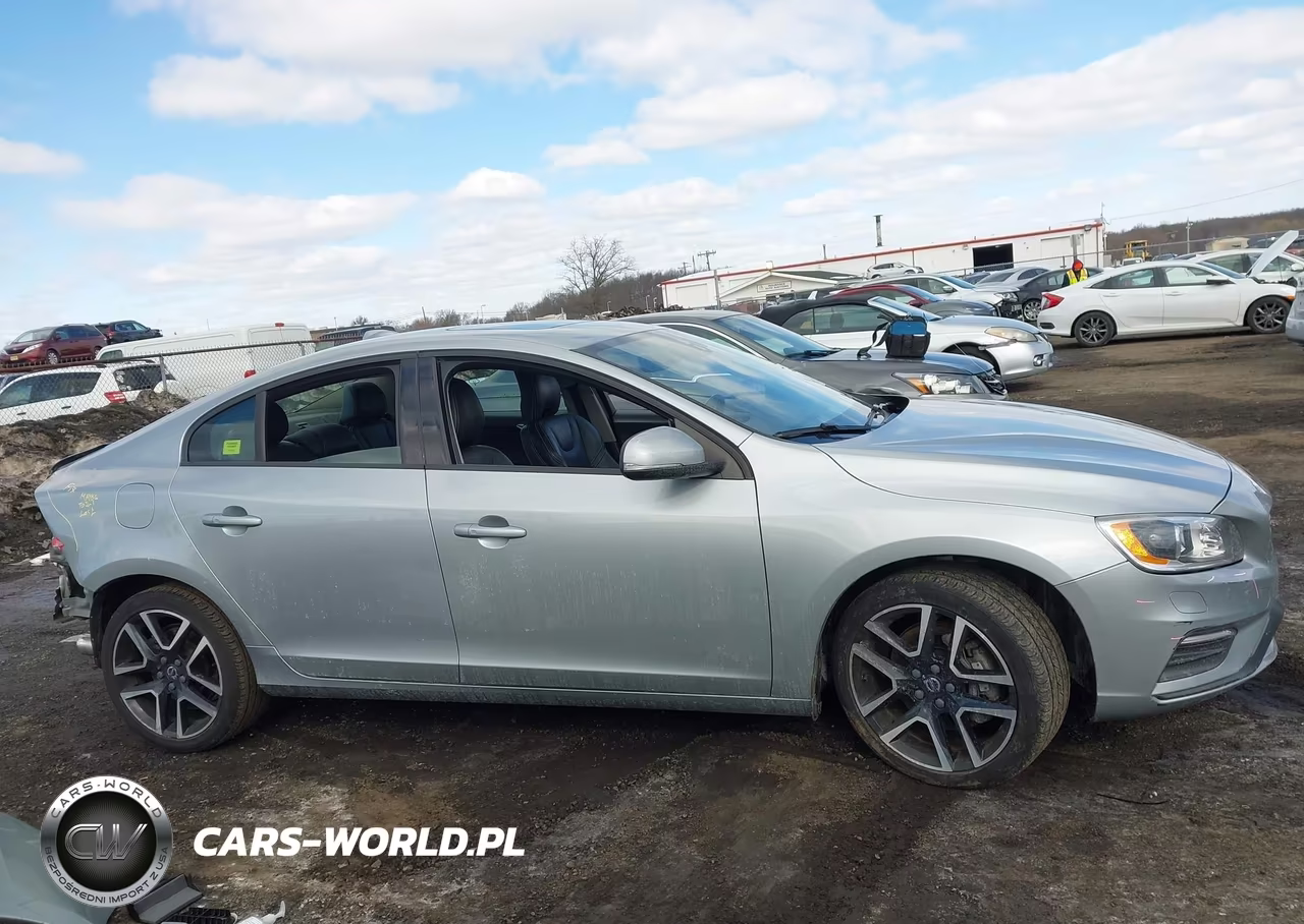 2018 Volvo S60 T5 Dynamic VIN:YV140MTL9J2456528 - 13