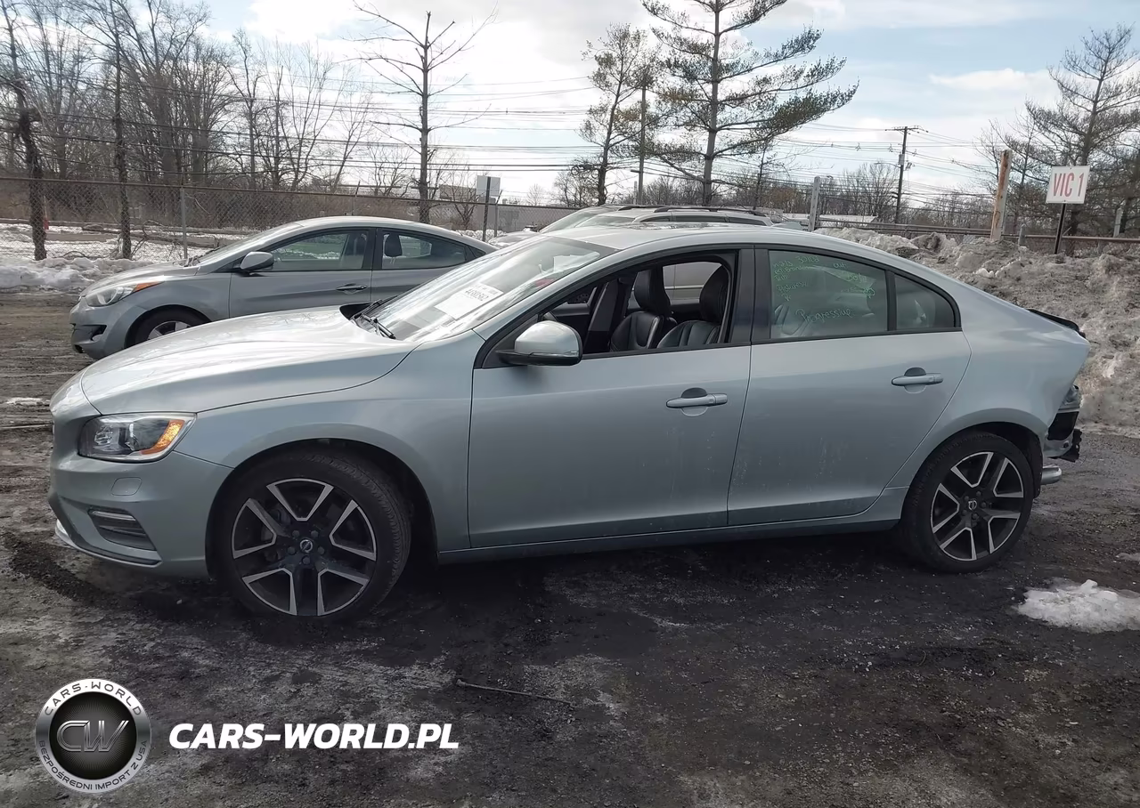 2018 Volvo S60 T5 Dynamic VIN:YV140MTL9J2456528 - 14