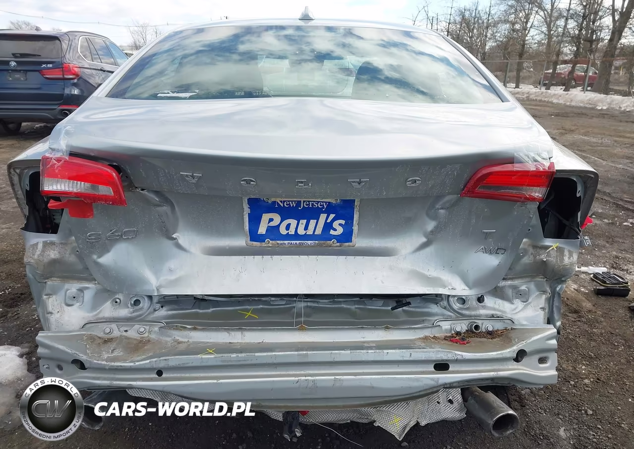 2018 Volvo S60 T5 Dynamic VIN:YV140MTL9J2456528 - 16