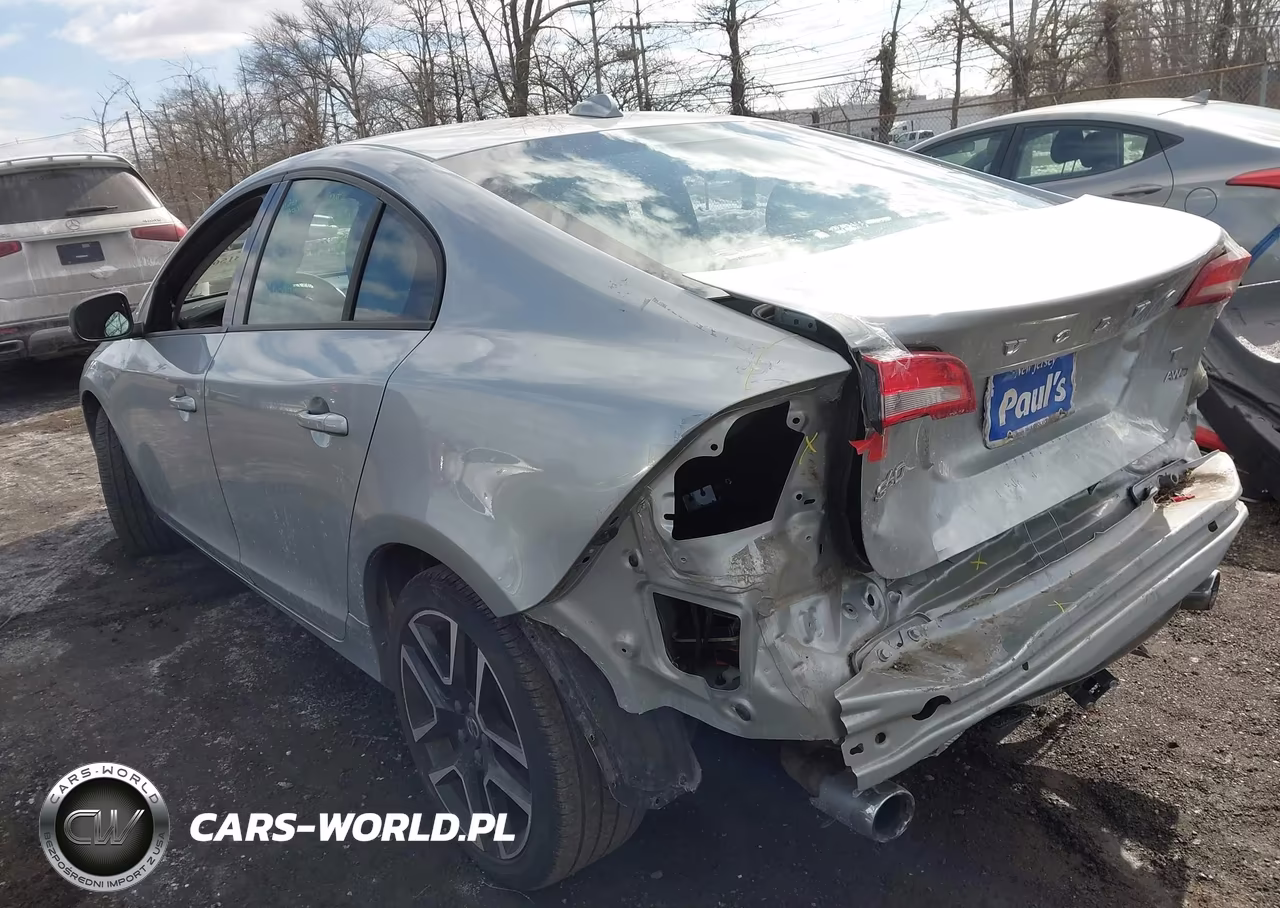 2018 Volvo S60 T5 Dynamic VIN:YV140MTL9J2456528 - 3