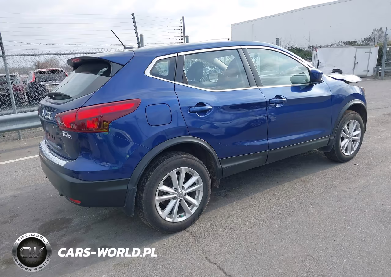 2018 Nissan Rogue Sport S VIN:JN1BJ1CP0JW187813 - 4