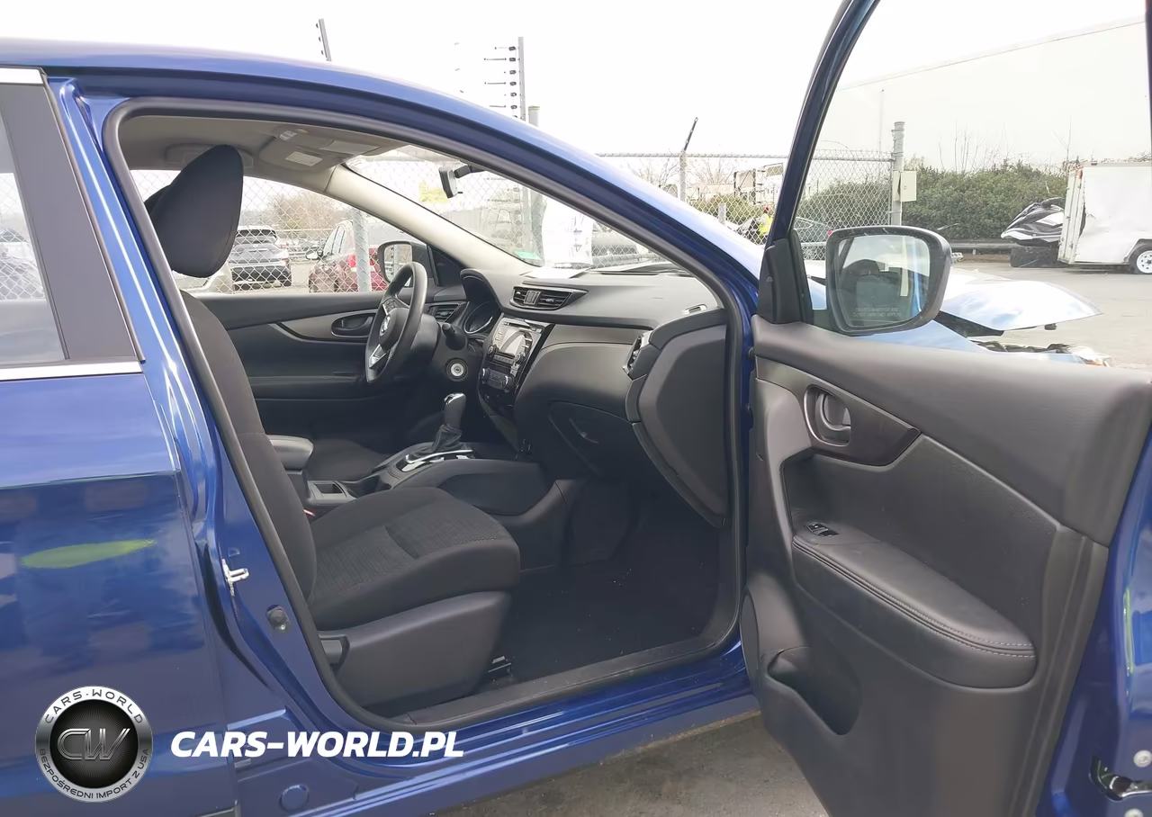 2018 Nissan Rogue Sport S VIN:JN1BJ1CP0JW187813 - 5