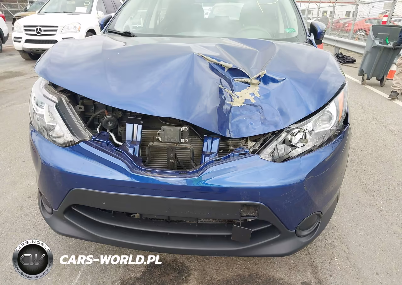2018 Nissan Rogue Sport S VIN:JN1BJ1CP0JW187813 - 6