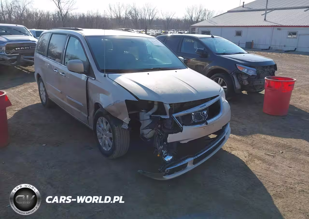 2016 Chrysler Town & Country Touring