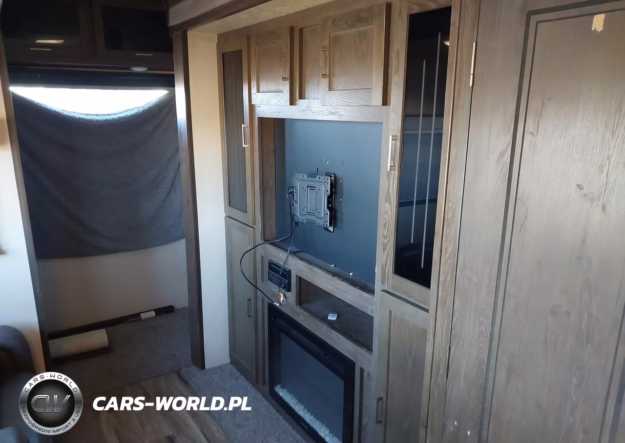 2019 Forest River Travel Trailer VIN:4X4FSBK20KV005746 - 17