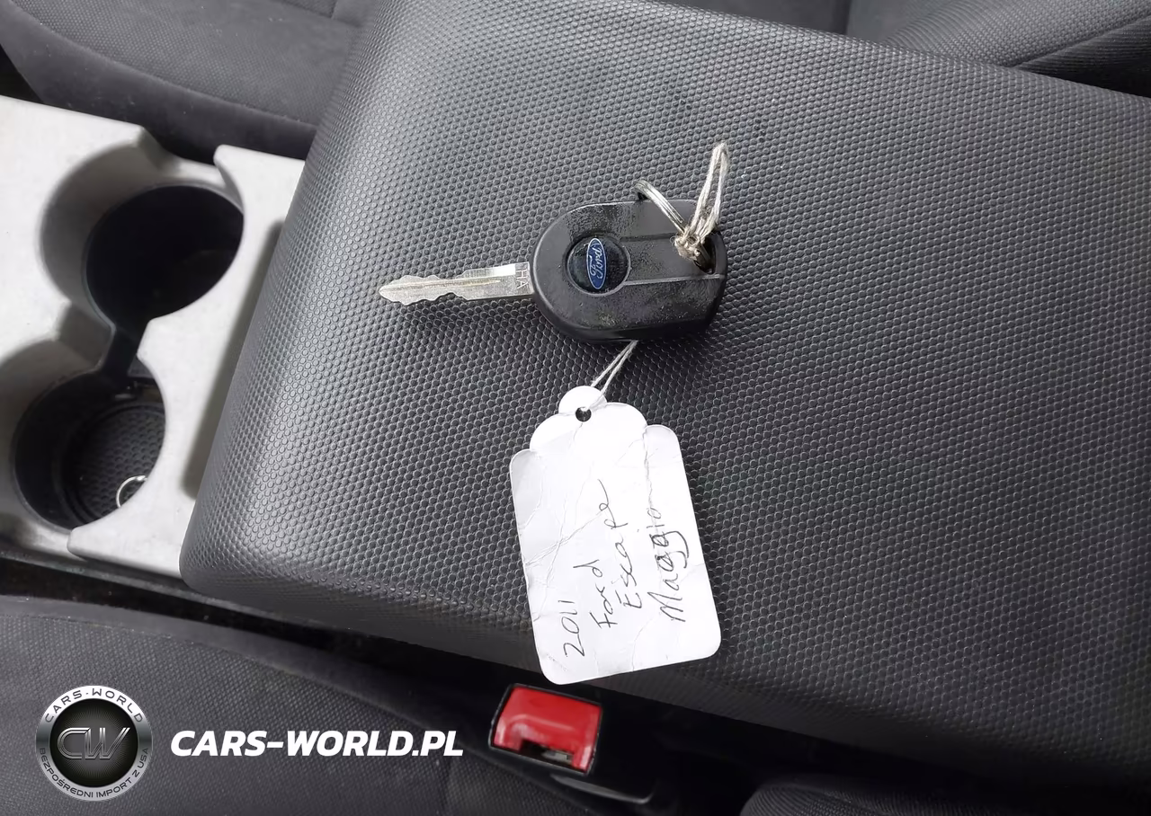 2011 Ford Escape Xlt VIN:1FMCU0D75BKC01887 - 11