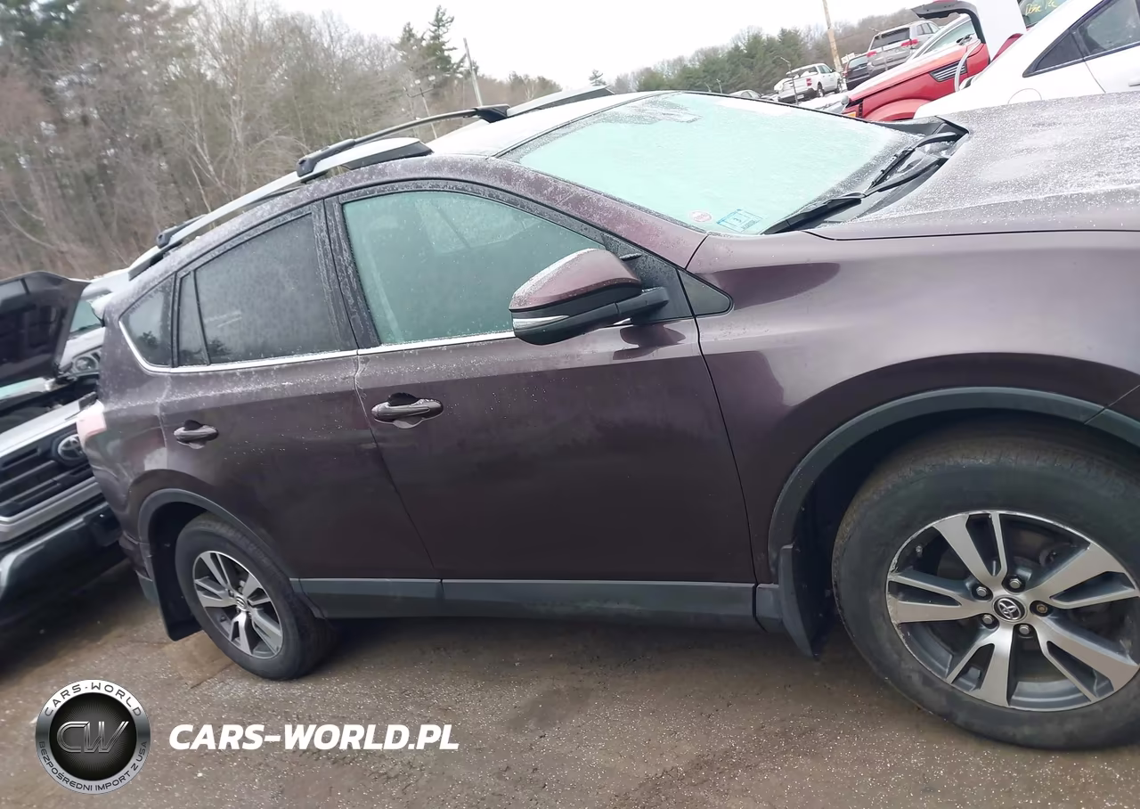 2018 Toyota Rav4 Xle VIN:2T3RFREV5JW839489 - 13