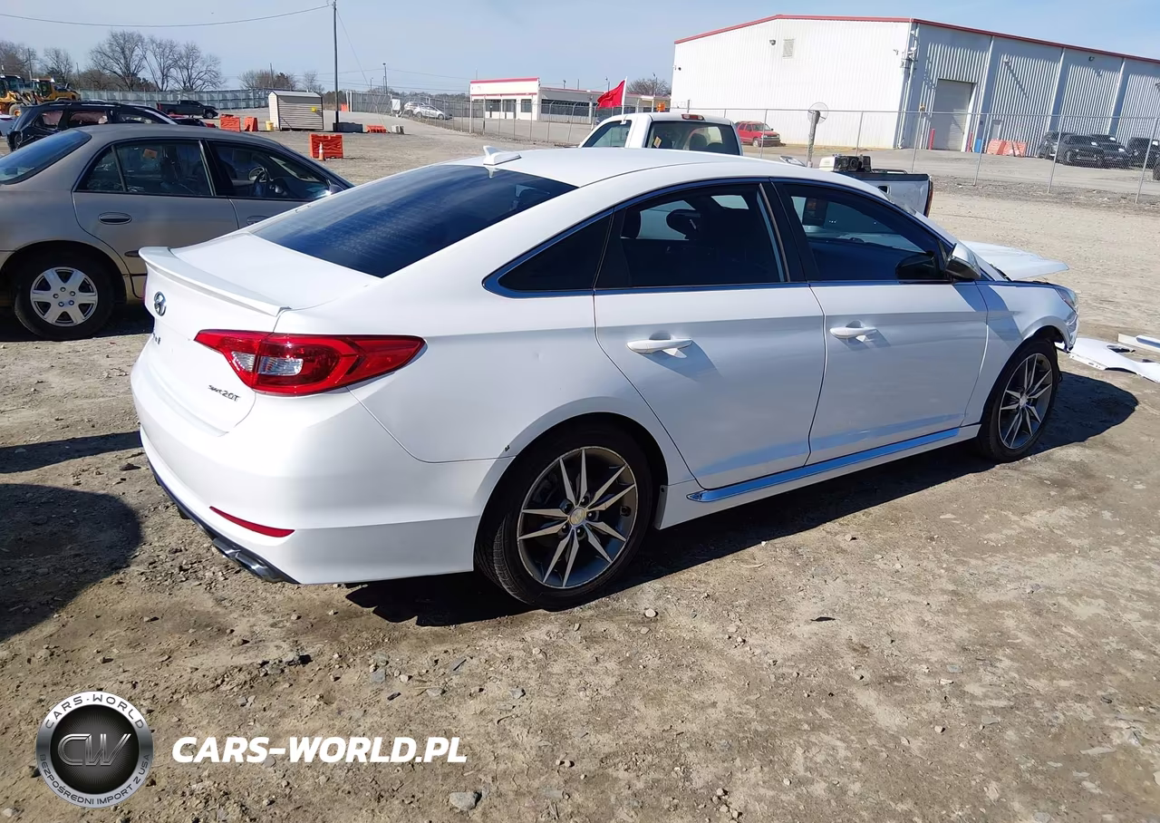 2017 Hyundai Sonata Sport 2.0T VIN:5NPE34AB4HH465402 - 4