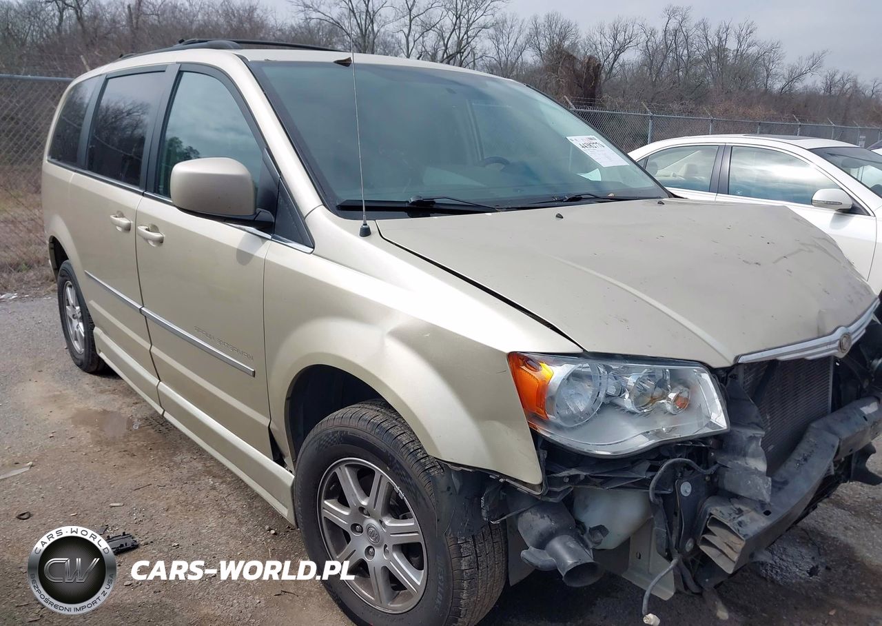 2010 Chrysler Town & Country Touring Plus