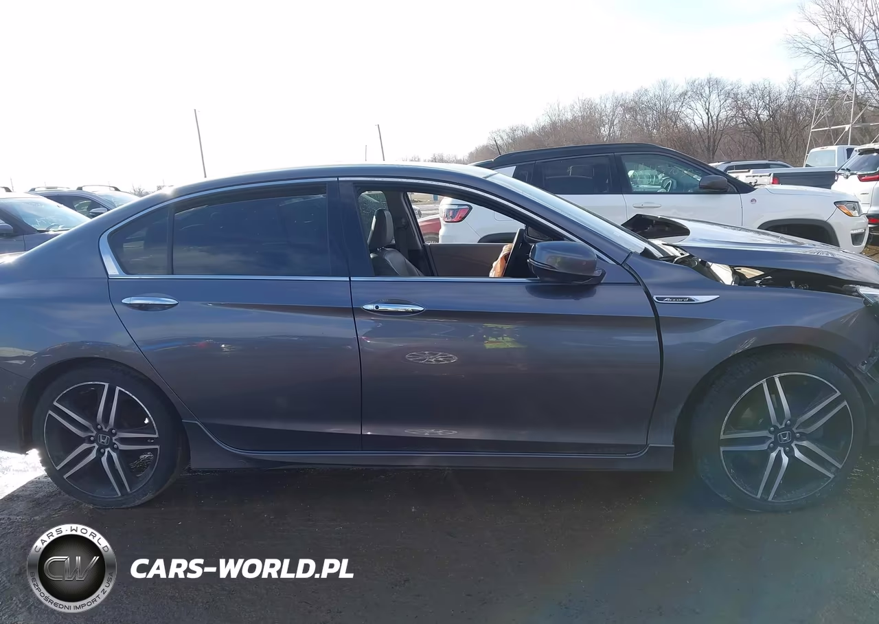 2016 Honda Accord Touring VIN:1HGCR3F97GA035098 - 12