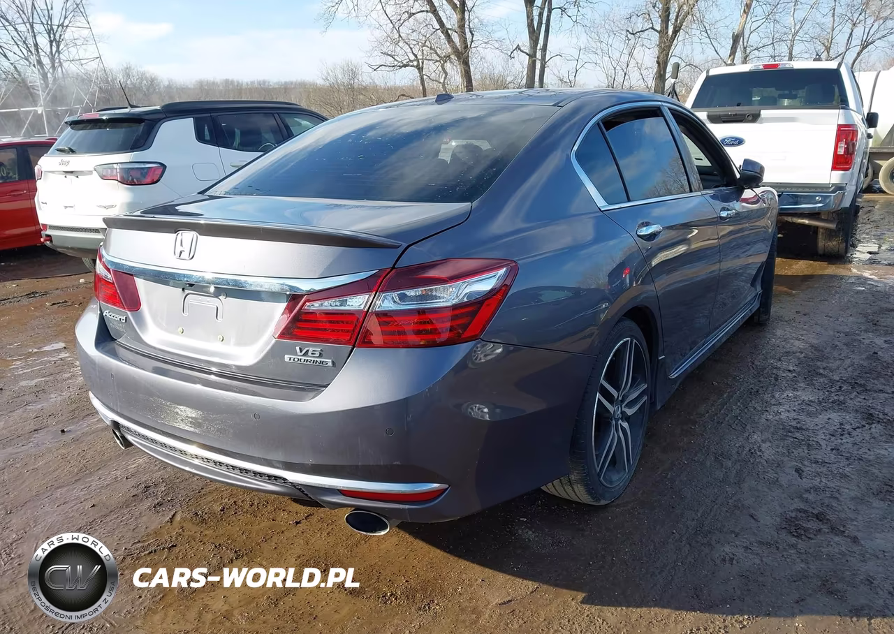 2016 Honda Accord Touring VIN:1HGCR3F97GA035098 - 4