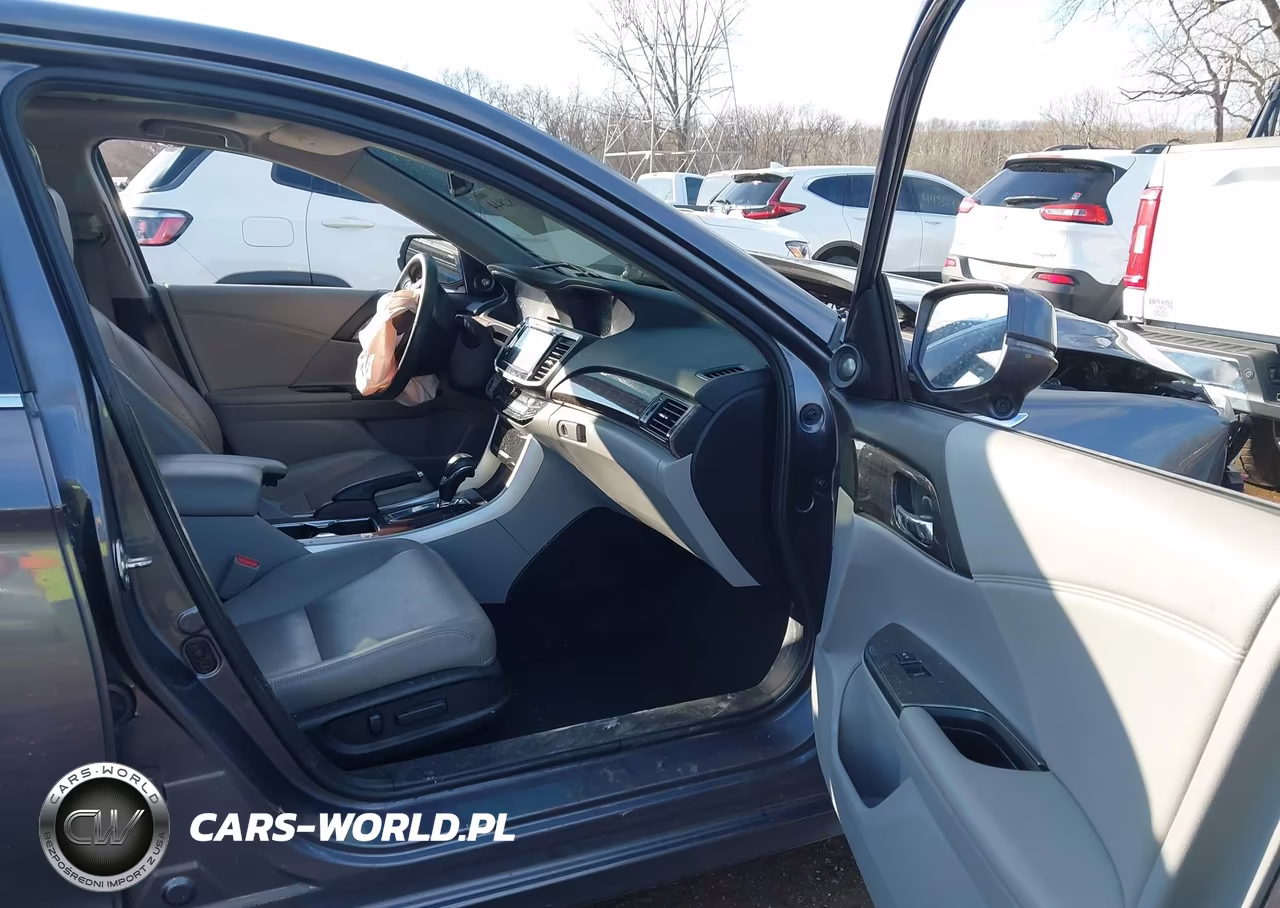 2016 Honda Accord Touring VIN:1HGCR3F97GA035098 - 5