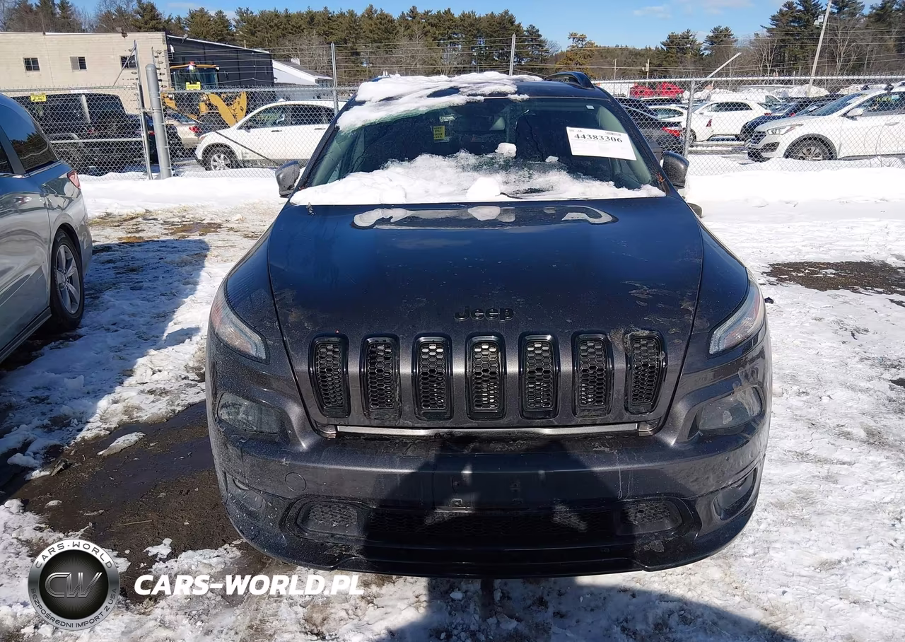 2018 Jeep Cherokee Latitude Tech Connect 4X4 VIN:1C4PJMCB2JD588672 - 12