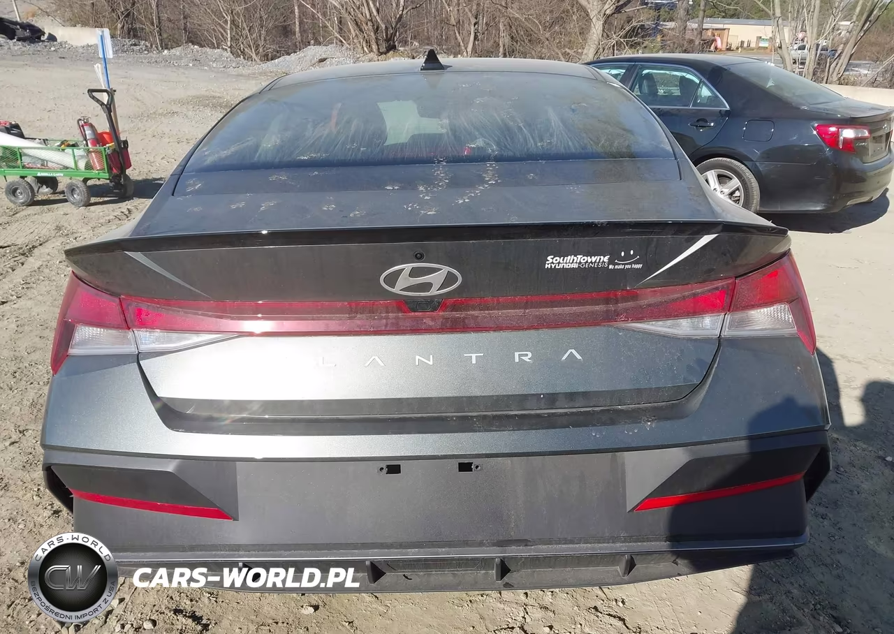 2026 Hyundai Elantra Sel Sport VIN:KMHLM4DG9TU104382 - 16