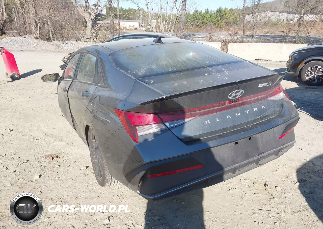 2026 Hyundai Elantra Sel Sport VIN:KMHLM4DG9TU104382 - 3