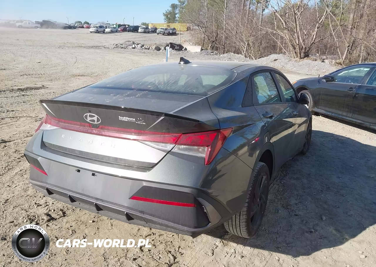2026 Hyundai Elantra Sel Sport VIN:KMHLM4DG9TU104382 - 4
