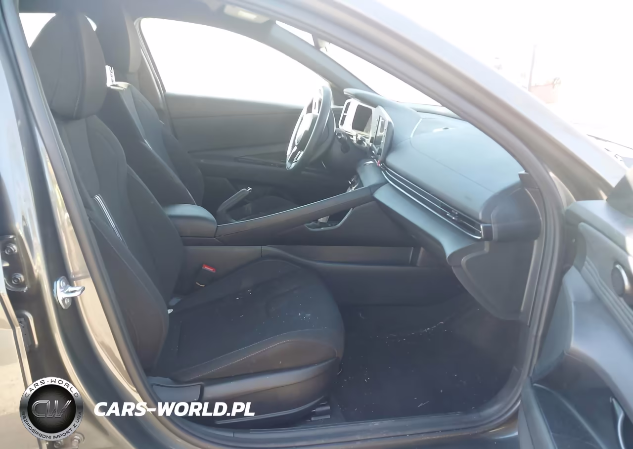 2026 Hyundai Elantra Sel Sport VIN:KMHLM4DG9TU104382 - 5