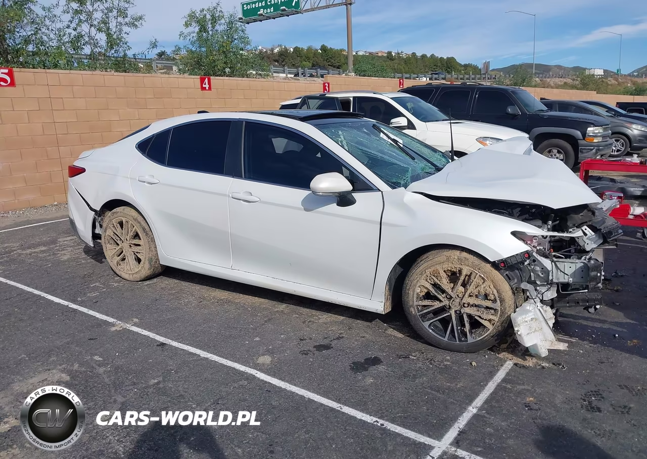 2025 Toyota Camry Xle VIN:4T1DAACK9SU122431 - 13