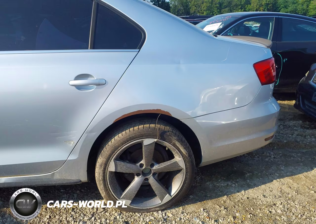 2015 Volkswagen Jetta 2.0L Tdi Se VIN:3VW3A7AJ9FM270325 - 18