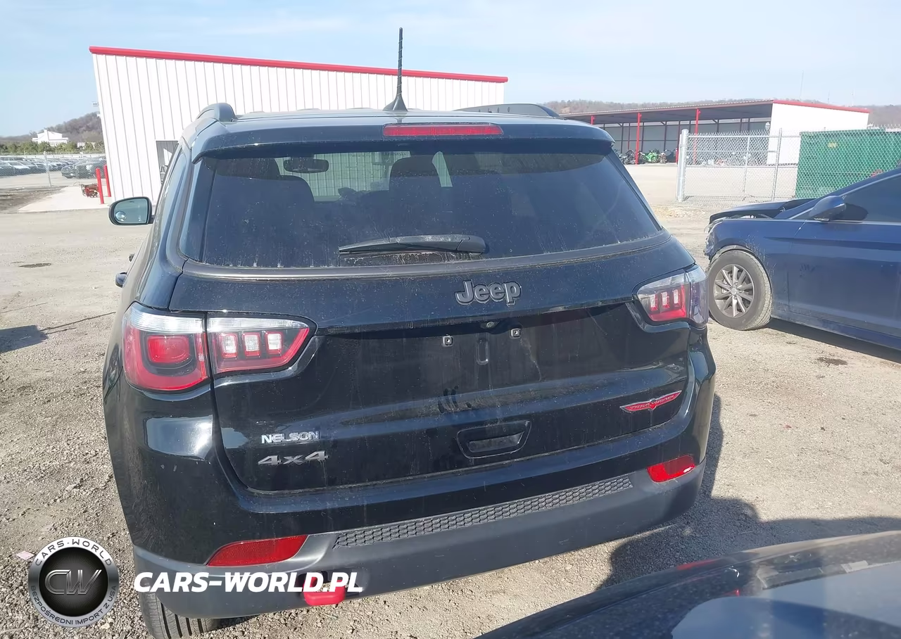 2018 Jeep Compass Trailhawk 4X4 VIN:3C4NJDDB2JT442031 - 16