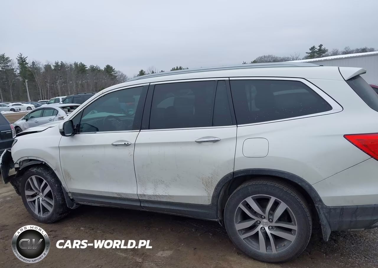 2016 Honda Pilot Touring VIN:5FNYF6H97GB042605 - 15