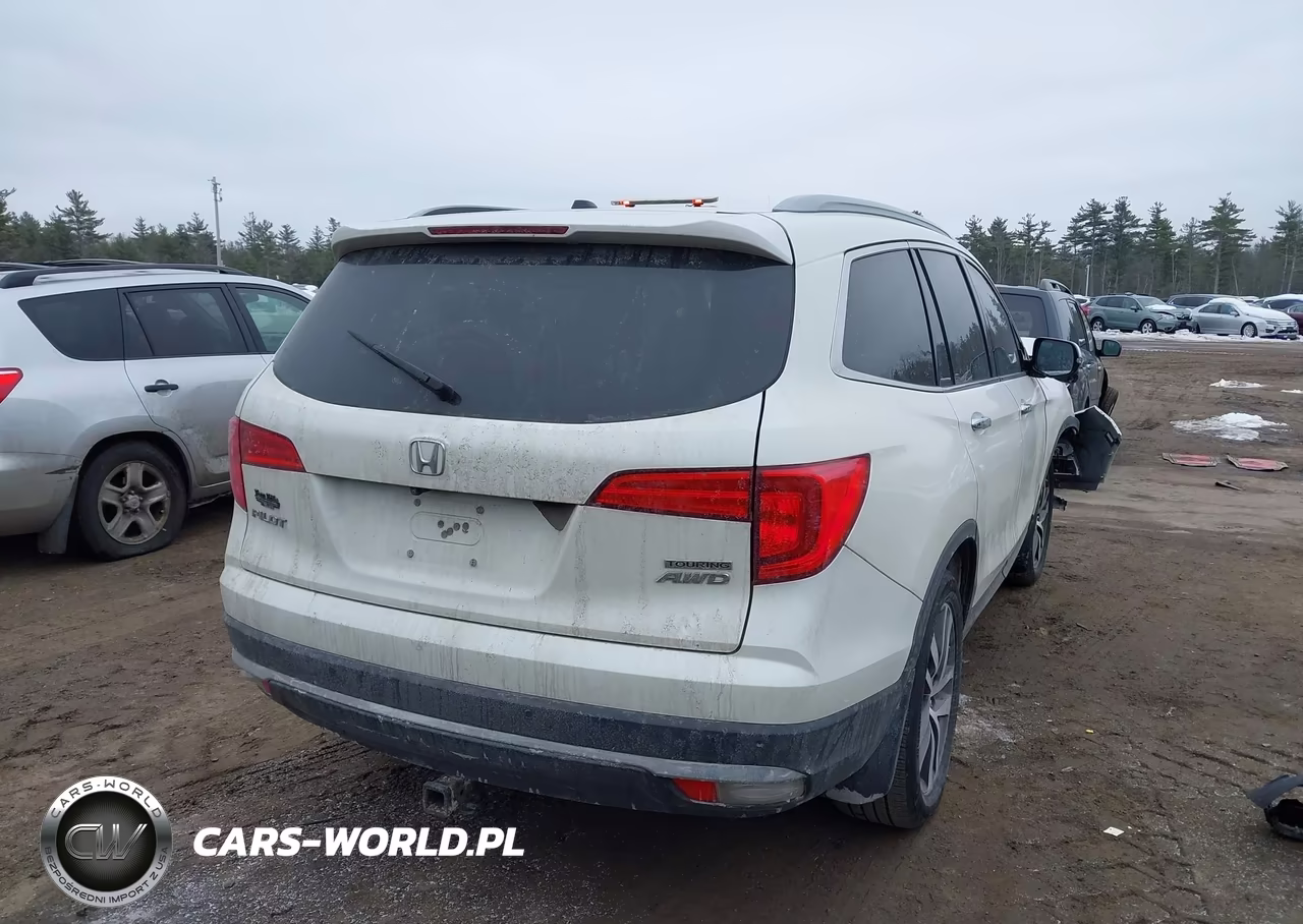 2016 Honda Pilot Touring VIN:5FNYF6H97GB042605 - 4
